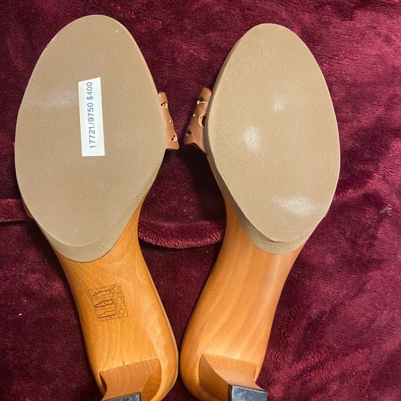 Heels - Picture 1 of 3